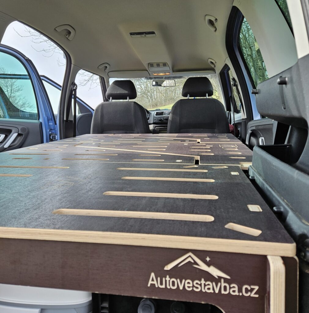 Autovestavba Škoda Roomster Active 100